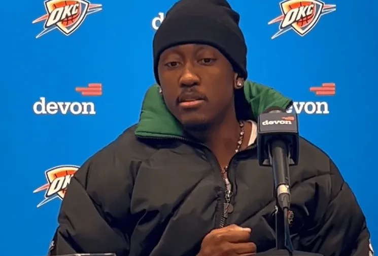 天天盈球 官网-雷霆与马刺是宿敌对决吗？杰威：由媒体决定，你问就还不是