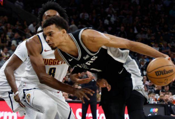 天天盈球-未来属于他！文班力压约基奇 大爆冷改变西部格局？