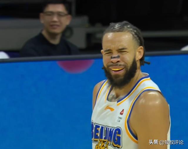 天天盈球-渐入佳境！麦基9中8轰19分7板 举火烧天隔扣陈国豪引关注