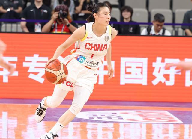 天天盈球足球比分-宫鲁鸣下课？女篮集训2个月，打得依旧混乱，王思雨喊话不留情面